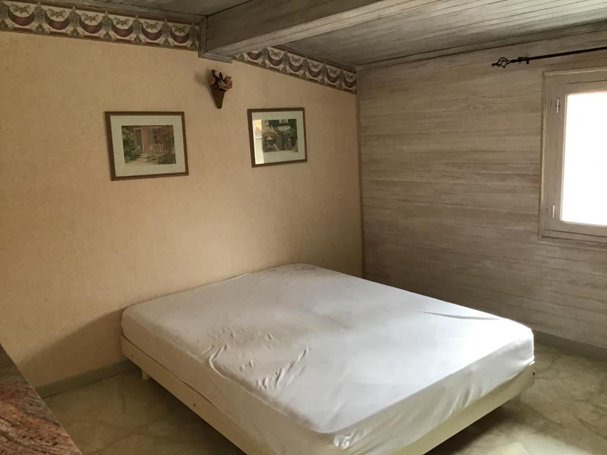 Jolie Maison De Village A Roquecourbe Kültér fotó